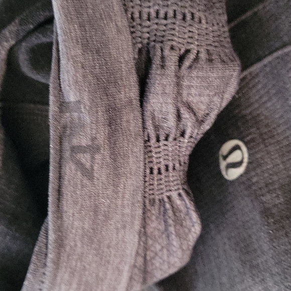 Lululemon Capri Leggings - Picture 9 of 9